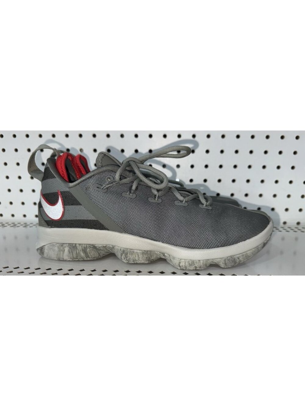 Nike LeBron 14 Low Dark Stucco Mens Athletic Basketball Shoes Size 9 Green Red